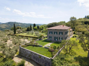 Villa Colomba by Mmega Lastra A Signa